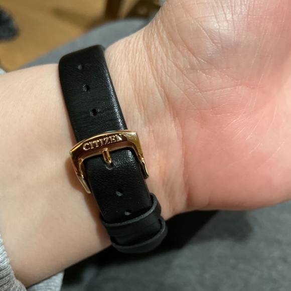 NWOT Citizen rose gold & black leather woman’s watch - Picture 9 of 9